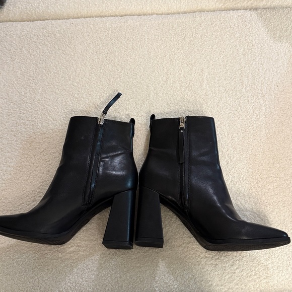 Circus by Sam Edelman Black Ankle Boots - Picture 6 of 9